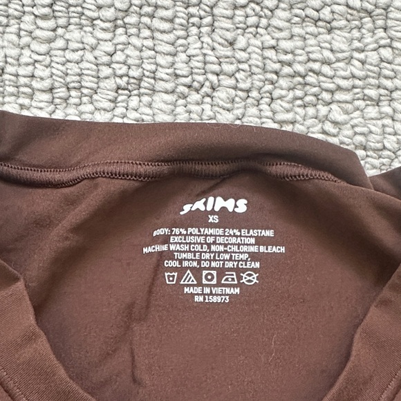 Skims Top - Picture 2 of 2